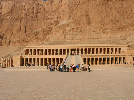 Foto Eingang zu Tempel der Hatschepsut